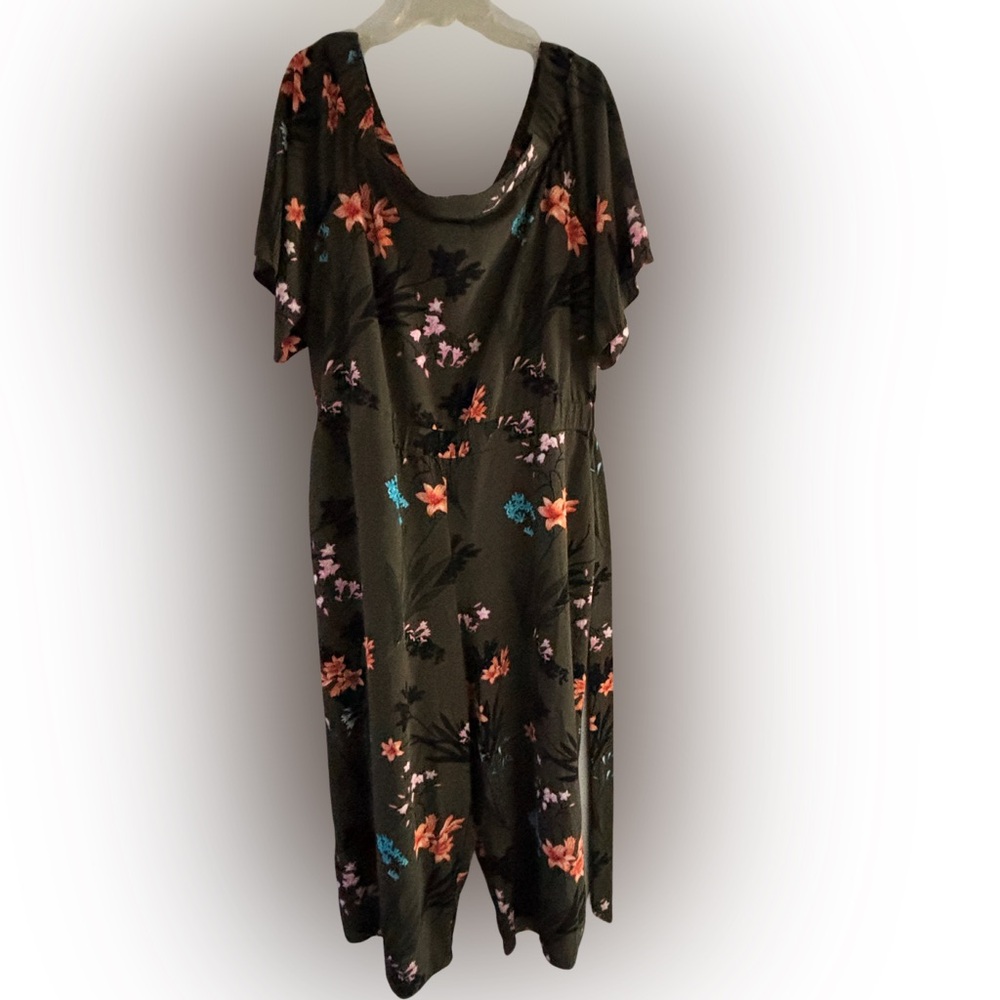 City Chic sz 18 Green Floral Jumpsuit with pockets & tie